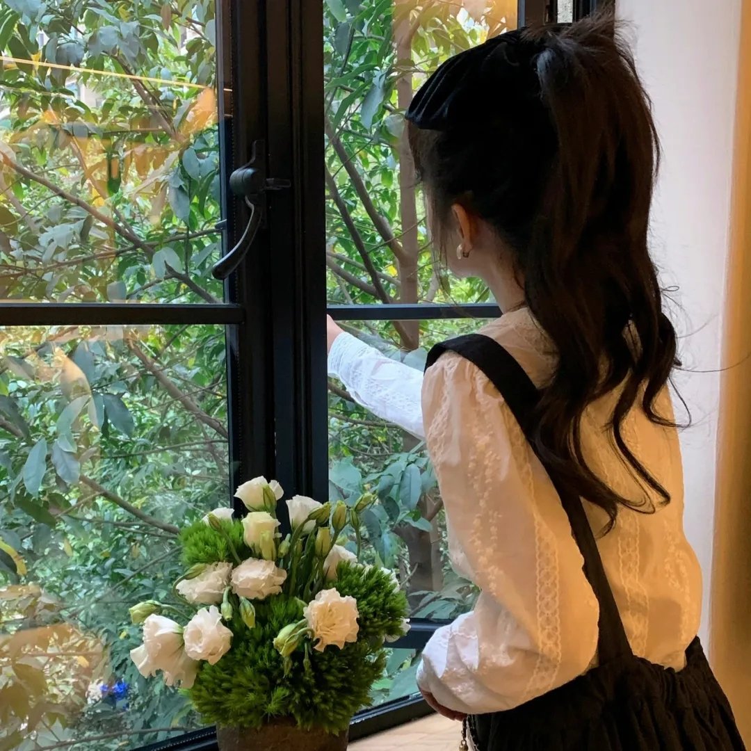 明天，我会成为谁的女友